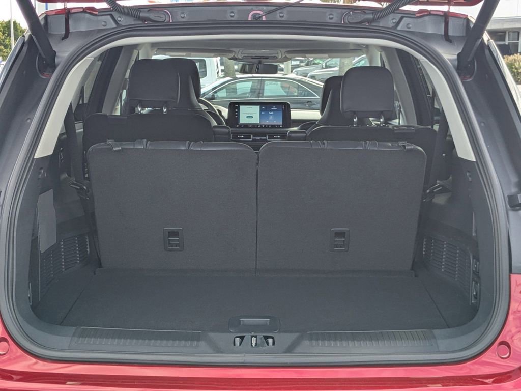 New 2025 Lincoln Aviator Reserve w/ Luxury Package image 13