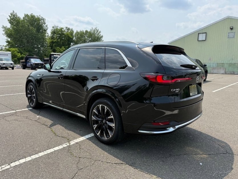 Used 2025 MAZDA CX-90 3.3 Turbo S w/ Premium Package image 4