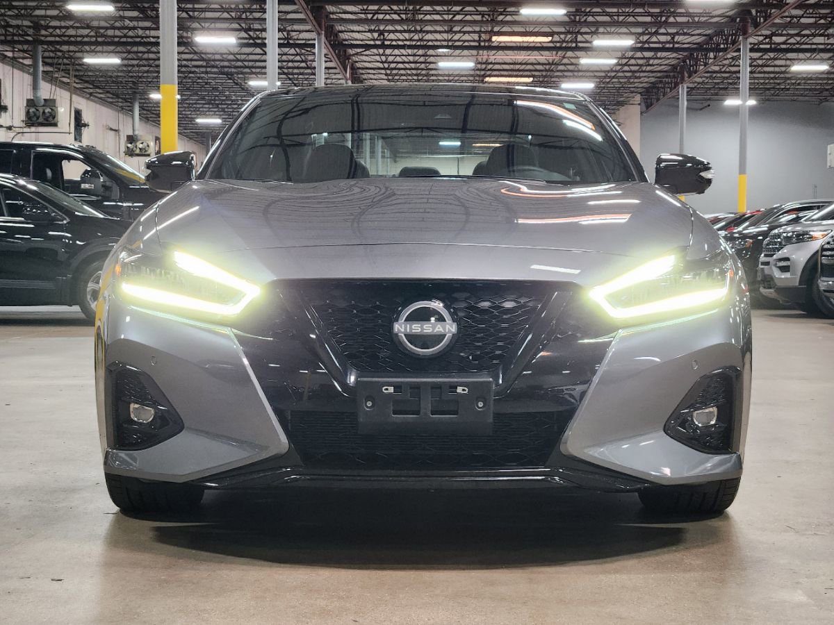 Used 2023 Nissan Maxima SR w/ Sport Mat Group image 2