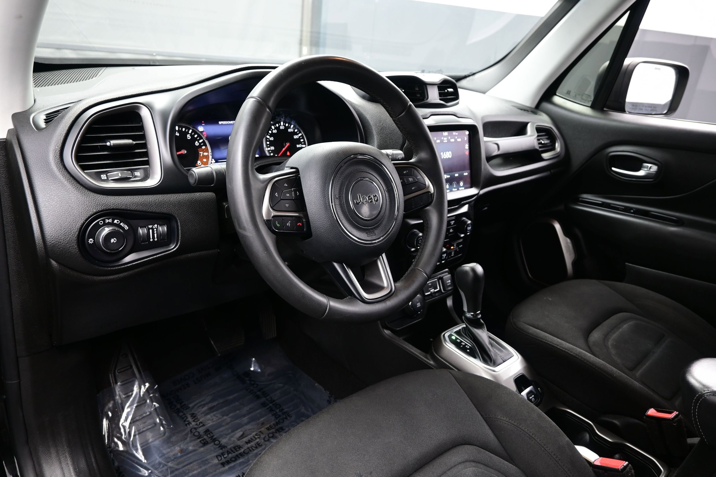 Used 2022 Jeep Renegade Latitude AWD/4WD image 11