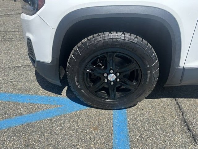 Certified 2023 GMC Acadia AT4 AWD/4WD image 9