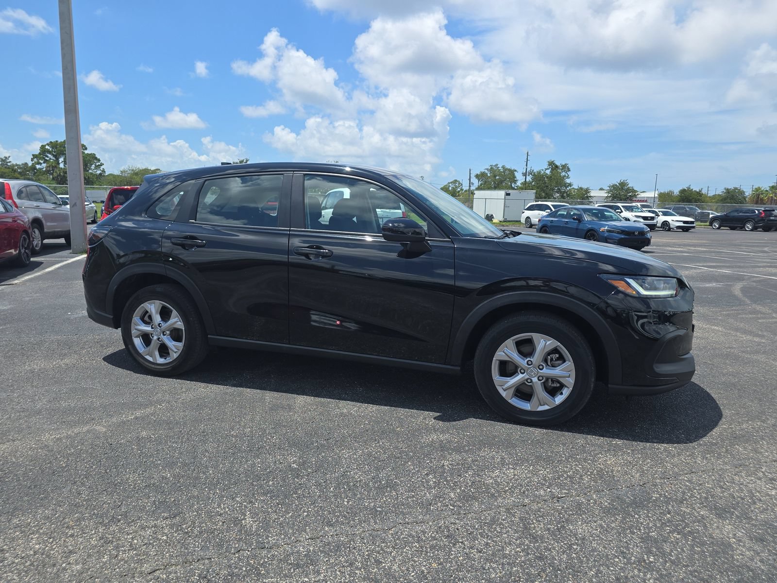 Certified 2025 Honda HR-V LX image 2