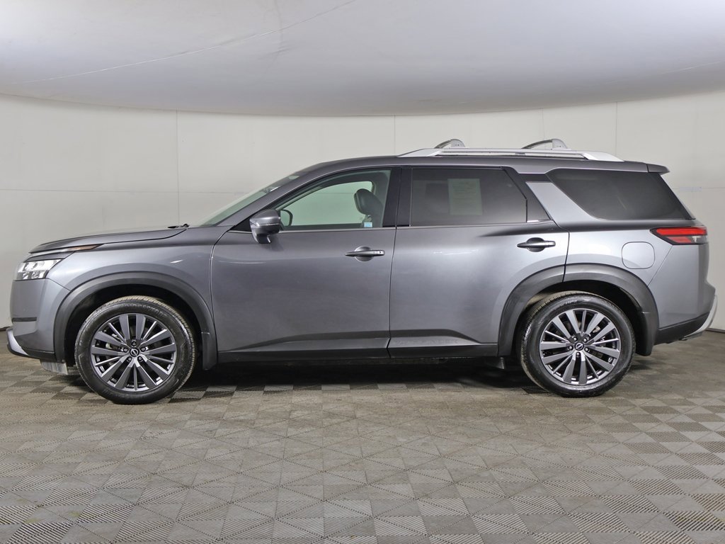 Used 2024 Nissan Pathfinder SL w/ SL Premium Package image 19