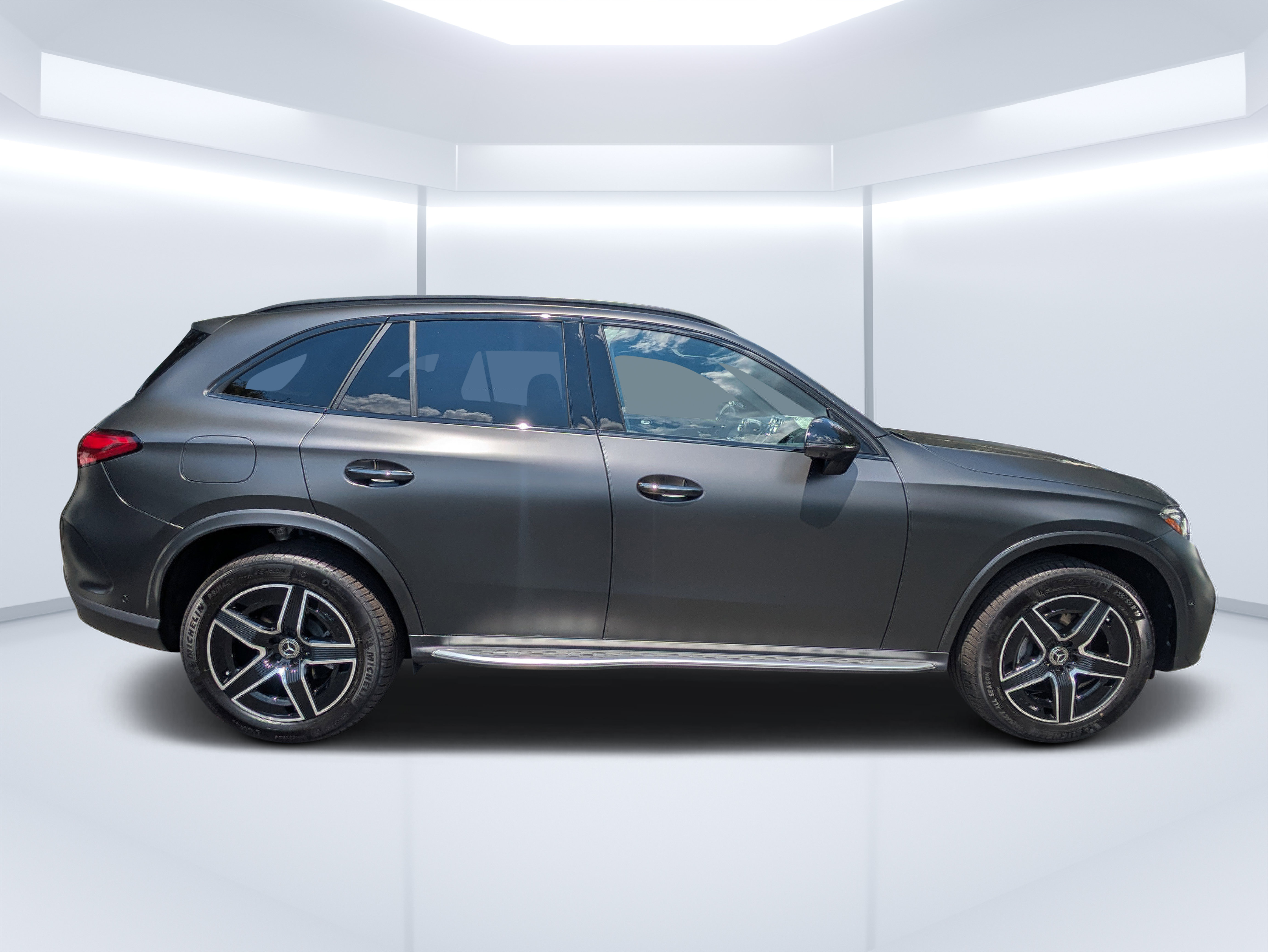 New 2027 Mercedes-Benz GLC 300 image 2