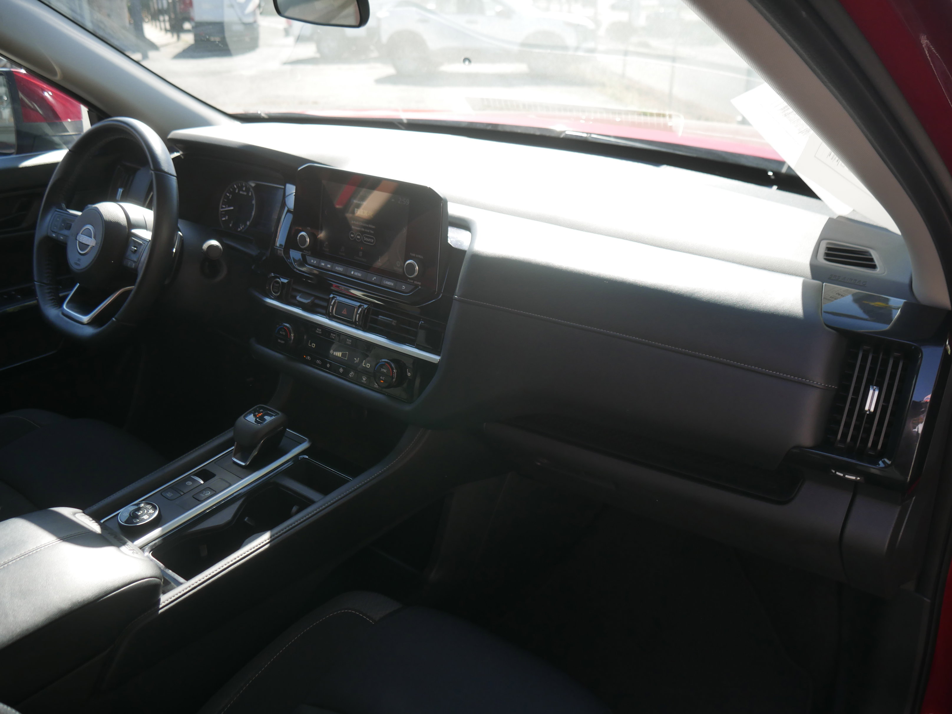 Certified 2024 Nissan Pathfinder SV image 22