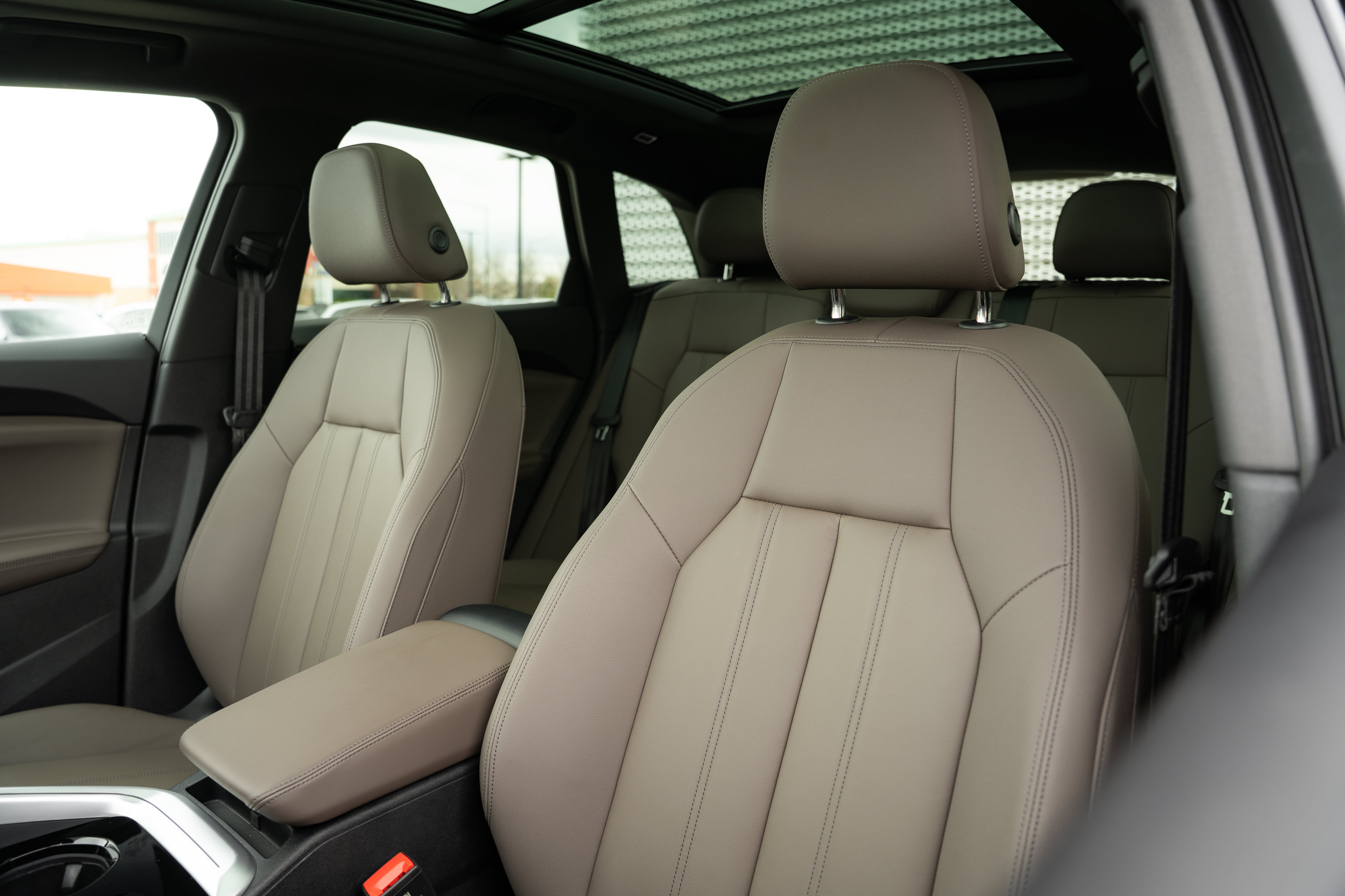 Certified 2025 Audi Q5 Premium w/ Convenience Package AWD/4WD image 22