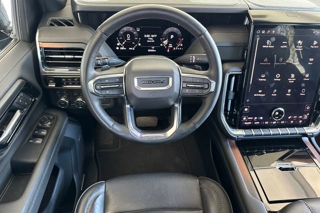 Used 2025 GMC Yukon Denali AWD/4WD image 14