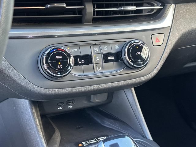 Used 2024 Buick Envista Preferred w/ Convenience II Package FWD image 25