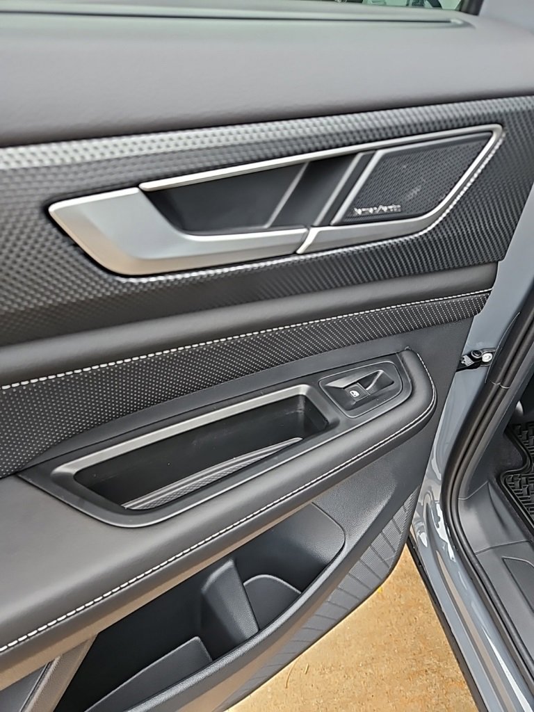 New 2026 Volkswagen Atlas Cross Sport SEL Premium R-Line image 22