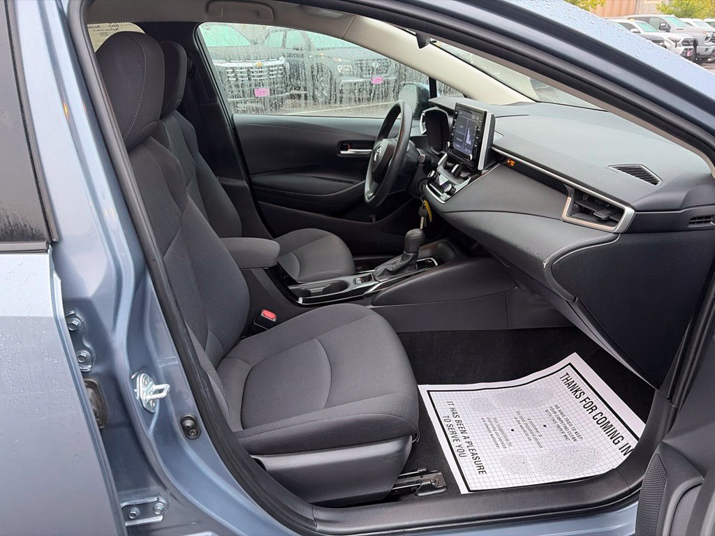 Used 2021 Toyota Corolla LE FWD image 11
