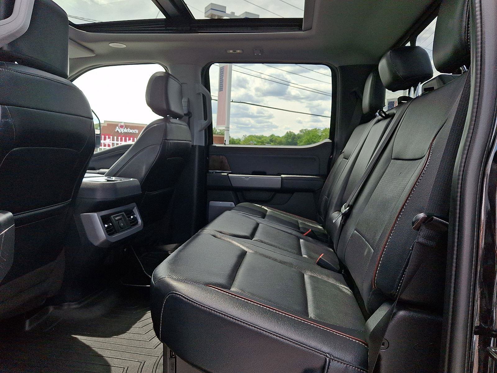 Used 2023 Ford F250 Lariat w/ Lariat Ultimate Package AWD/4WD image 12
