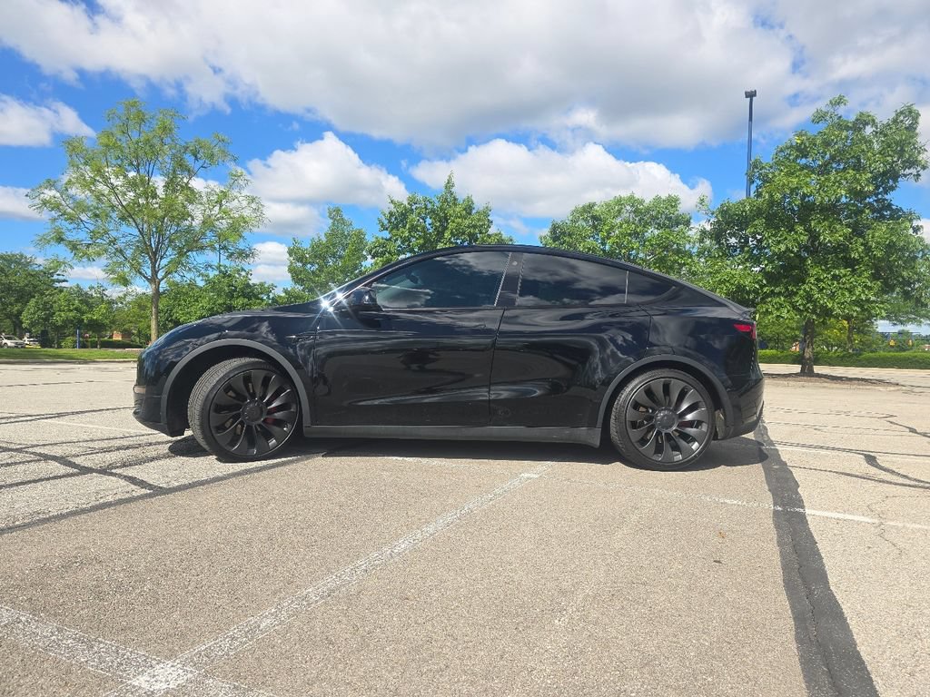 Used 2022 Tesla Model Y Performance AWD/4WD image 11