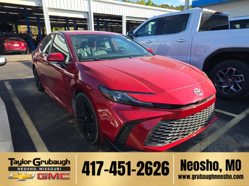 Used 2025 Toyota Camry SE w/ Convenience Package