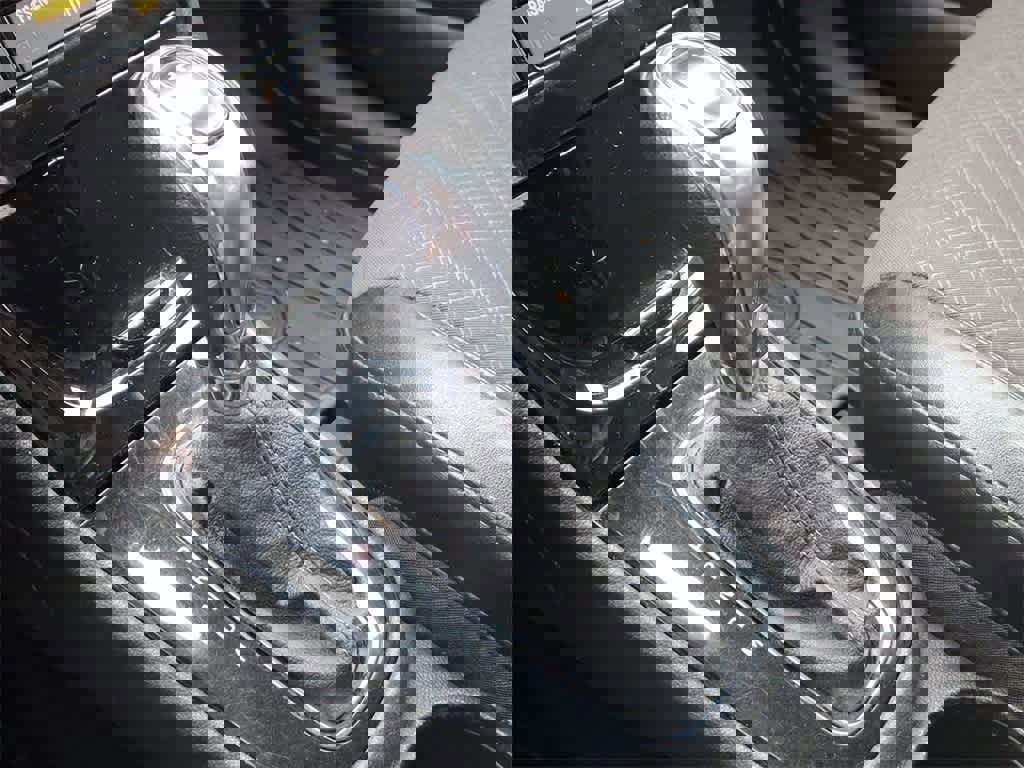 Used 2020 Buick Encore Preferred image 18