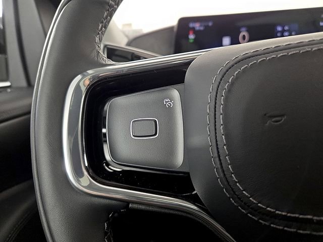 New 2025 Lincoln Navigator Reserve AWD/4WD image 19