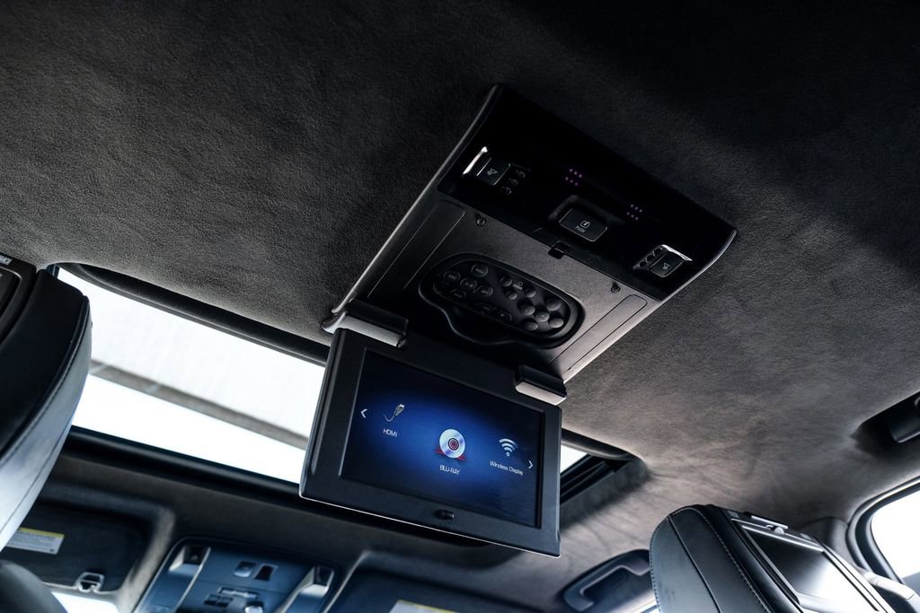 Used 2019 Cadillac Escalade ESV Platinum image 40