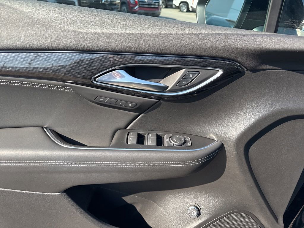 Used 2023 Buick Envision Essence w/ Sport Touring Package image 11