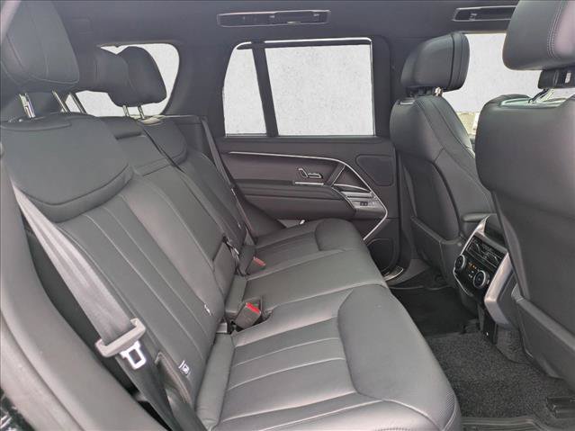Certified 2025 Land Rover Range Rover SE AWD/4WD image 22