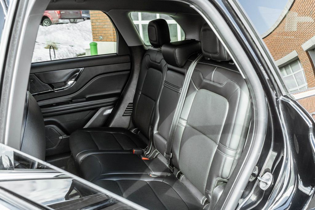 Used 2022 Lincoln Corsair Reserve image 28