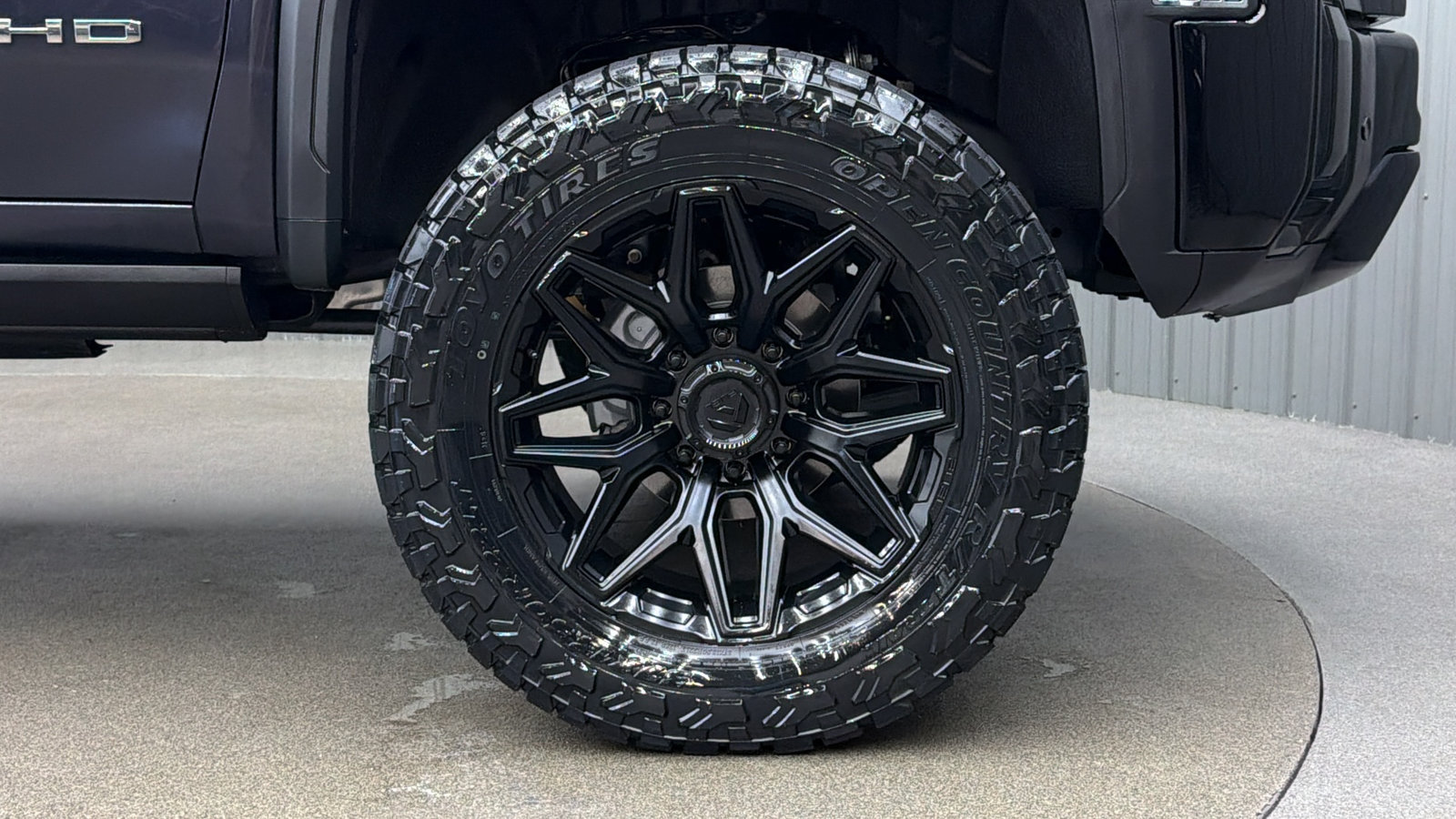 Used 2026 GMC Sierra 2500 AT4X AWD/4WD image 9