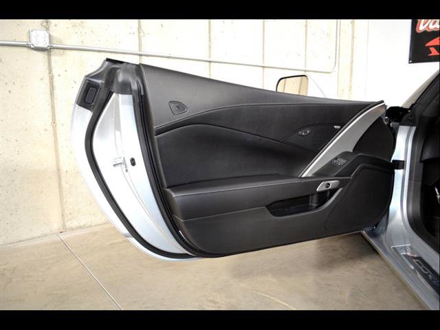 Used 2018 Chevrolet Corvette Stingray Coupe w/ Battery Protection Package image 9