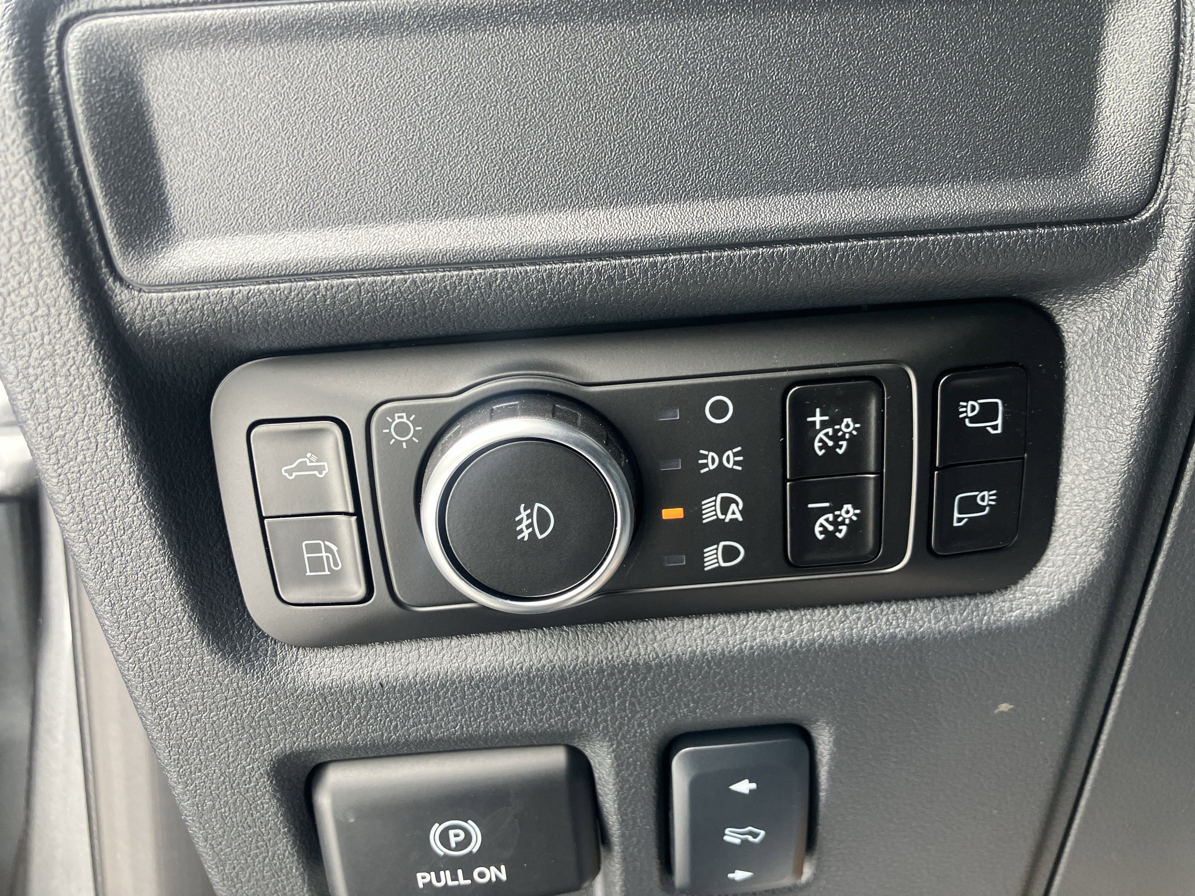 Certified 2025 Ford F150 Lariat w/ Equipment Group 501A Mid image 20