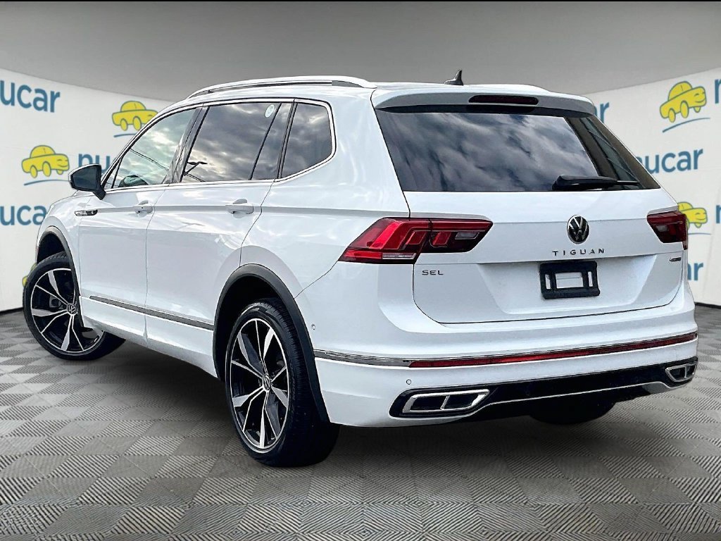 Used 2024 Volkswagen Tiguan SEL R-Line AWD/4WD image 4