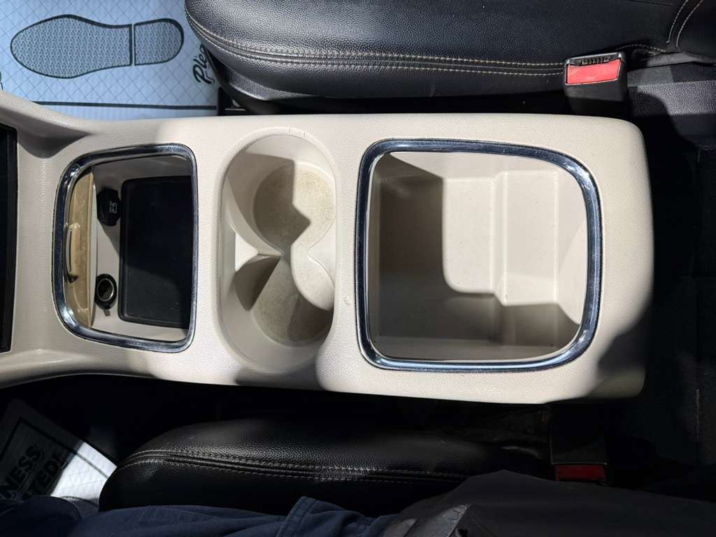 Used 2019 Dodge Grand Caravan SXT FWD image 21