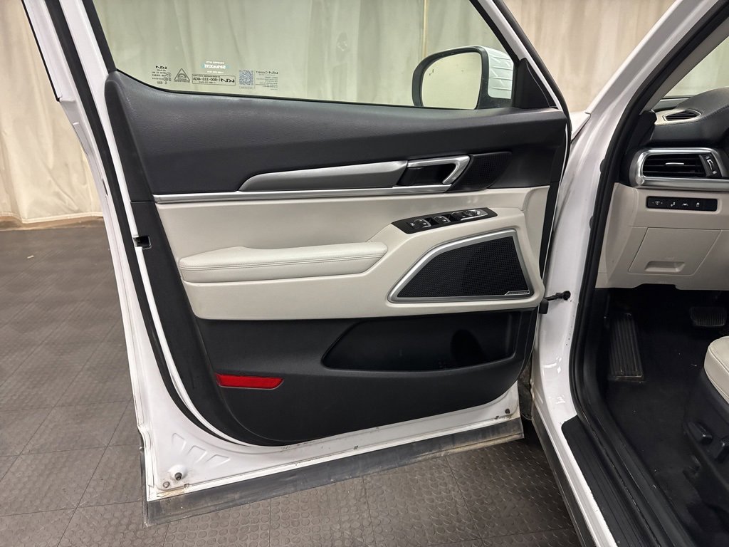 Used 2022 Kia Telluride S image 24