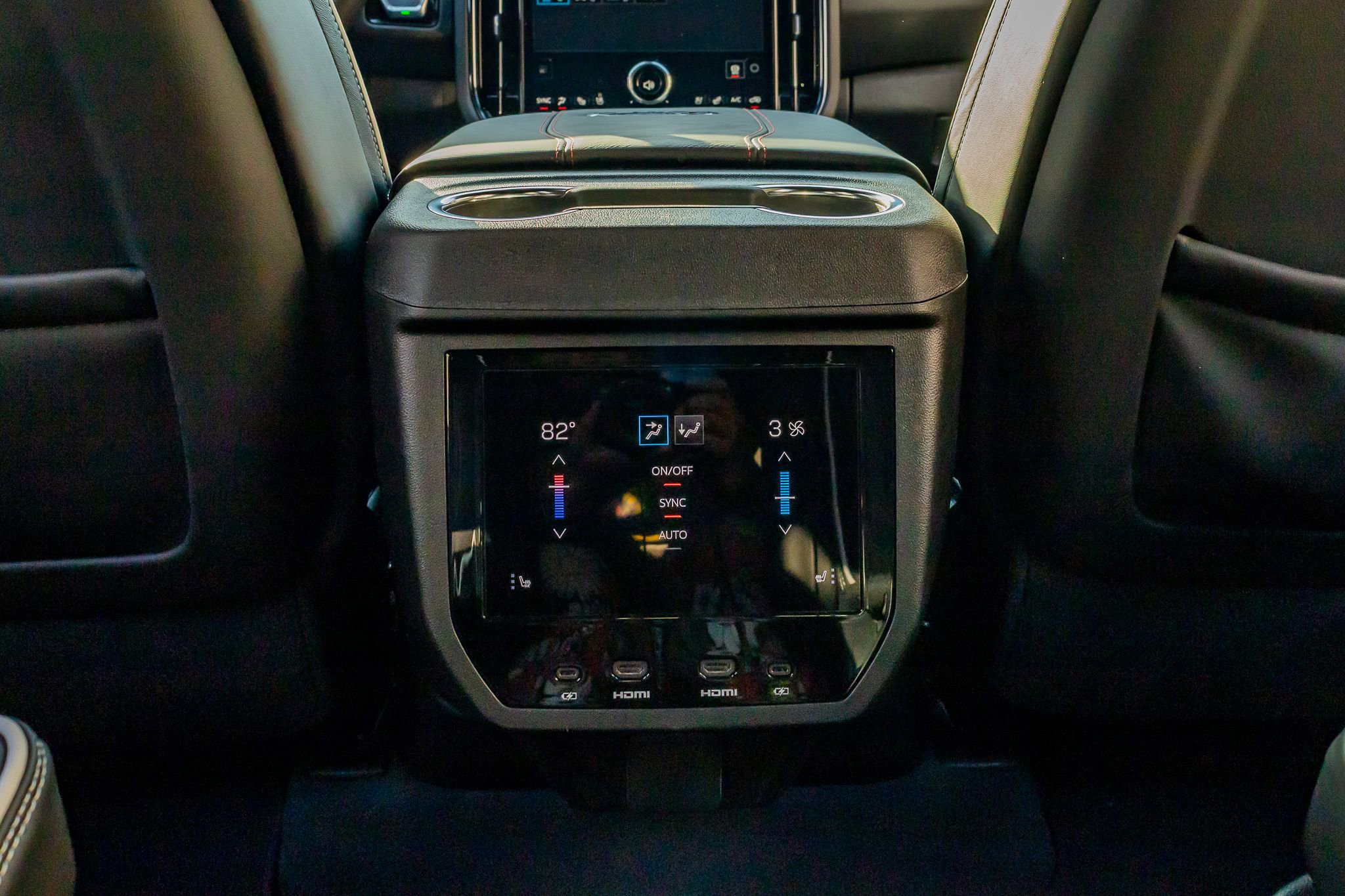 Used 2026 GMC Yukon AT4 Ultimate image 32