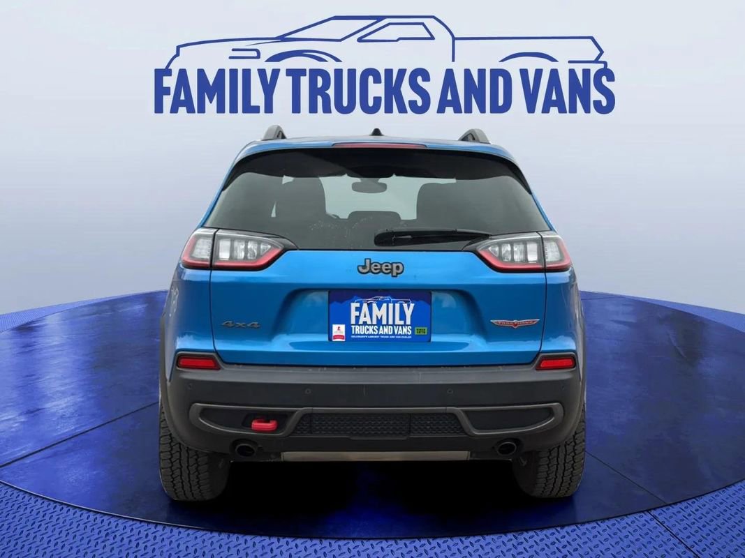 Used 2019 Jeep Cherokee Trailhawk w/ Cold Weather Group image 4