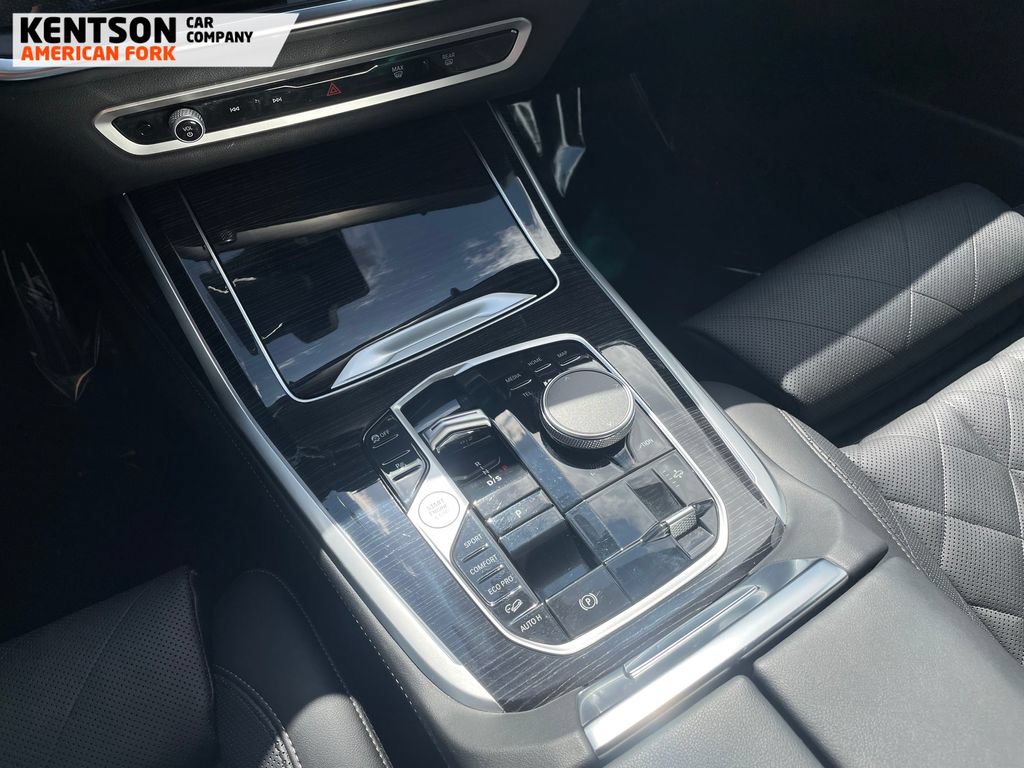 Used 2026 BMW X7 xDrive40i AWD/4WD image 15