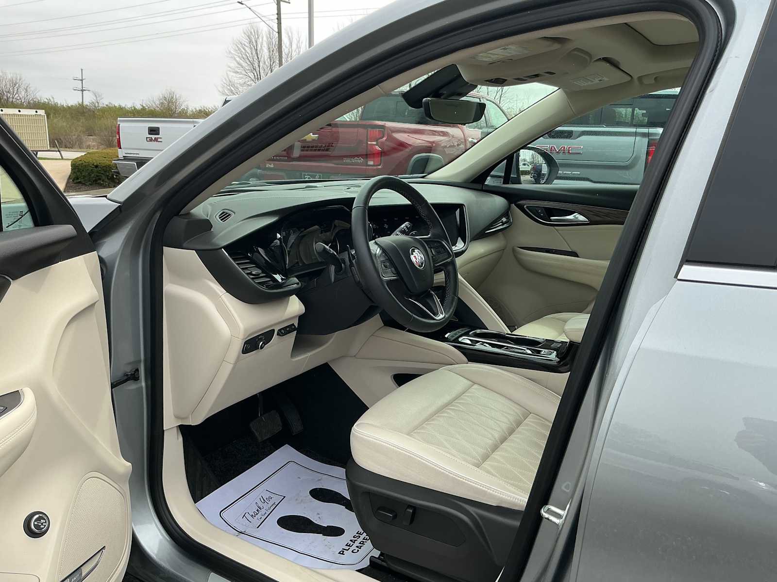 Used 2023 Buick Envision Avenir image 17