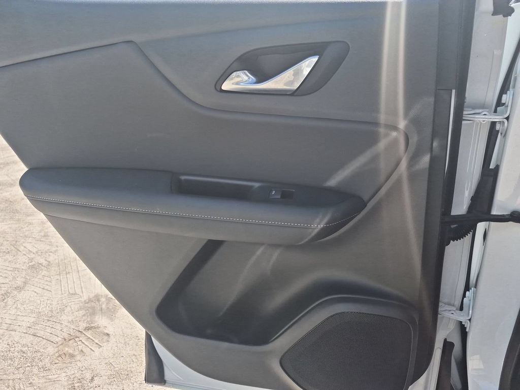 Used 2025 Chevrolet Blazer LT FWD image 26