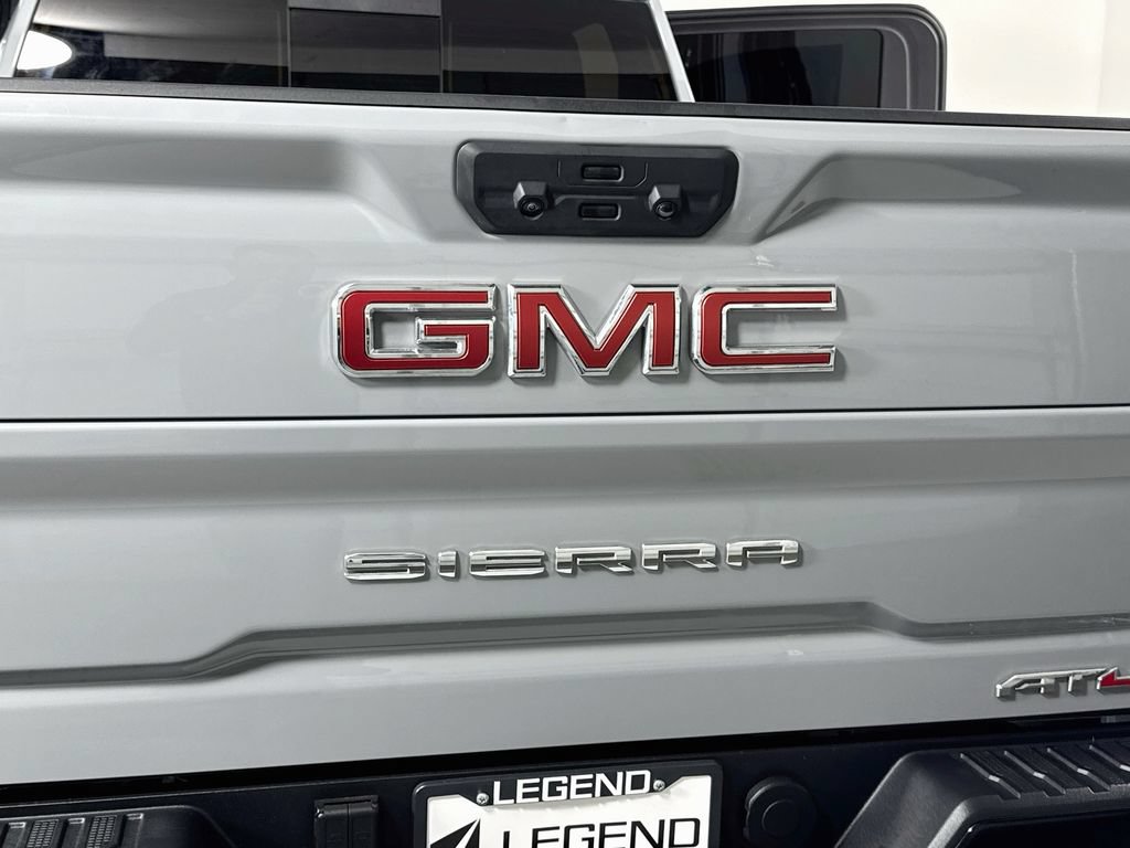 Used 2025 GMC Sierra 2500 AT4X AWD/4WD image 9