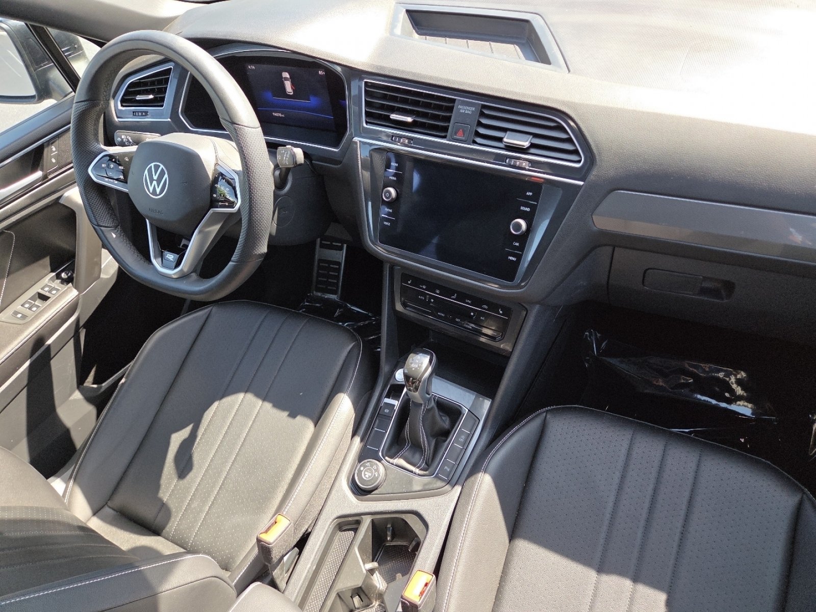 Used 2022 Volkswagen Tiguan SE R-Line AWD/4WD image 22