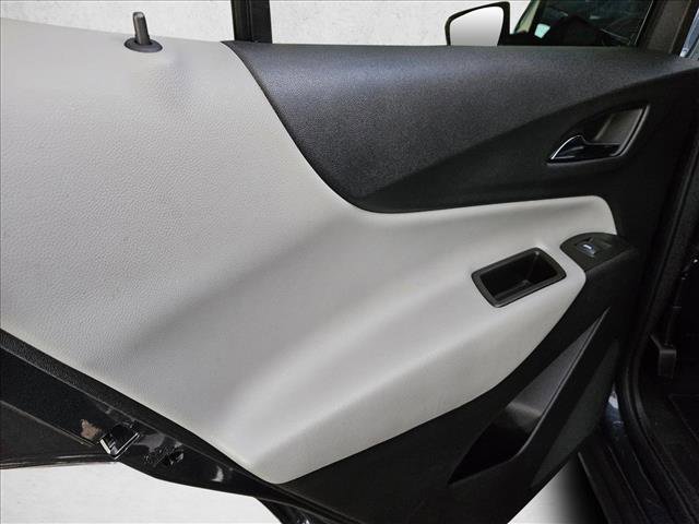 Used 2023 Chevrolet Equinox LT image 18