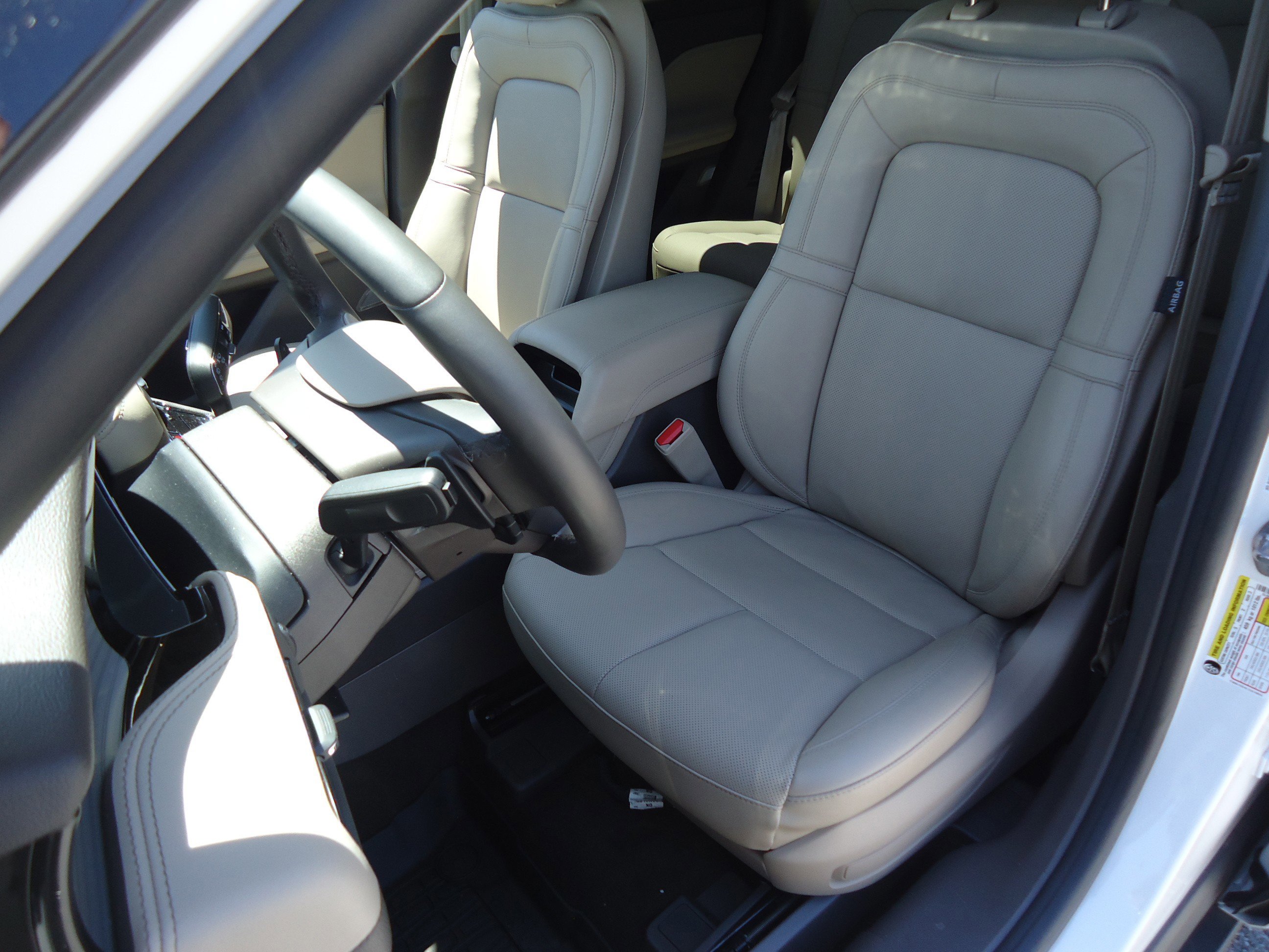 Used 2022 Lincoln Corsair AWD w/ Equipment Group 101A image 24