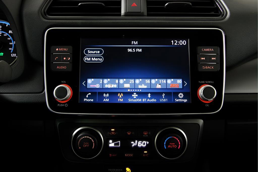 Used 2025 Nissan Leaf S image 28
