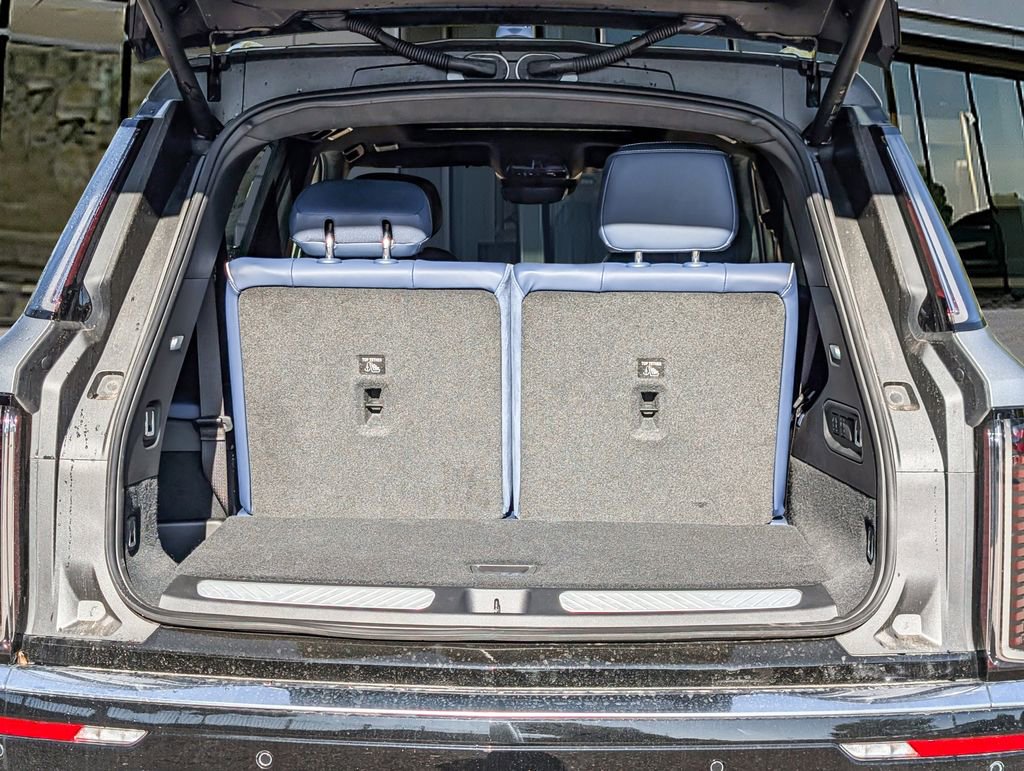 New 2026 Cadillac Vistiq Premium Luxury AWD/4WD image 18