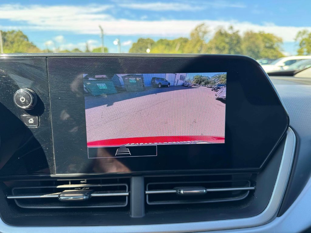 Used 2024 Chevrolet Trax LS FWD image 28