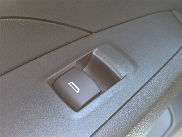 New 2026 Chevrolet Trax RS w/ Sunroof Package image 25