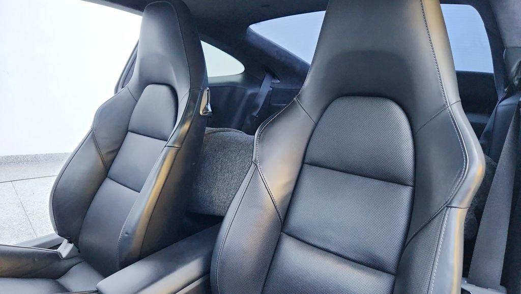 Used 2014 Porsche 911 Turbo S image 20