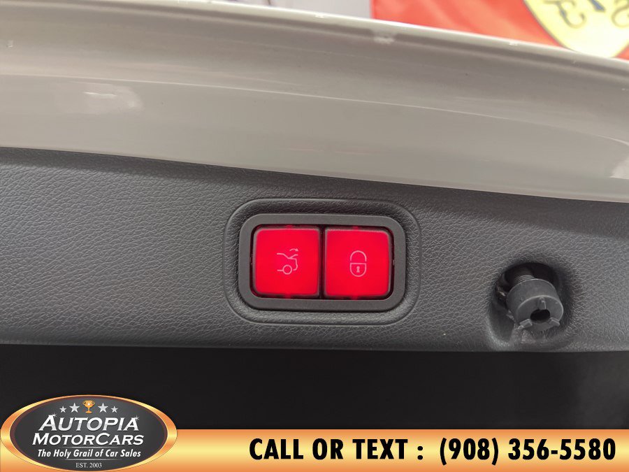 Used 2022 Mercedes-Benz E 350 Sedan w/ AMG Line Exterior image 21
