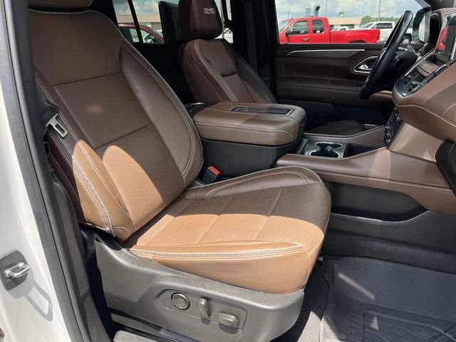 Used 2023 Chevrolet Suburban High Country w/ Advanced Technology Package AWD/4WD image 30