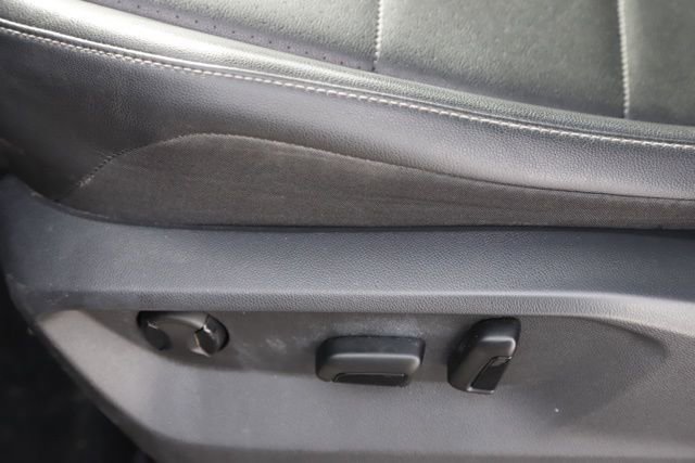 Used 2018 Volkswagen Tiguan SE w/ Panoramic Sunroof Package image 15