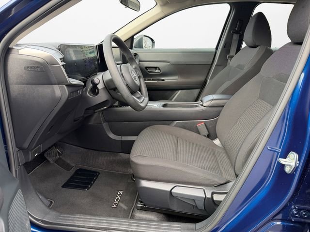 Used 2025 Nissan Kicks S image 9