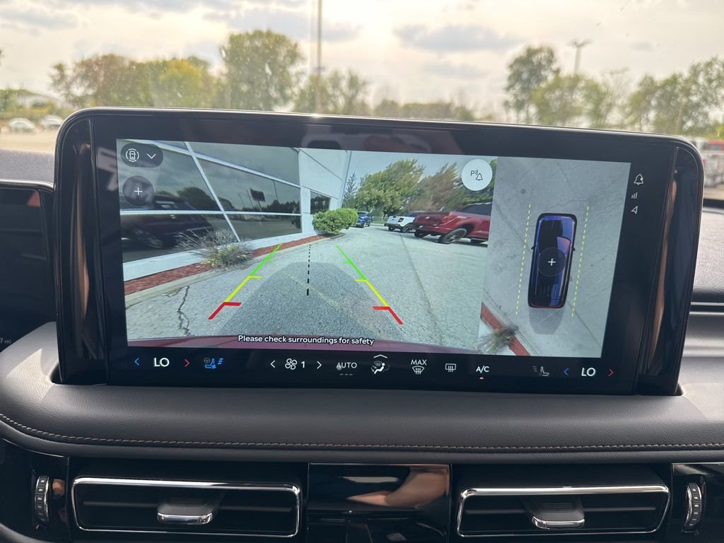 New 2025 Lincoln Aviator AWD w/ Equipment Group 101A image 15