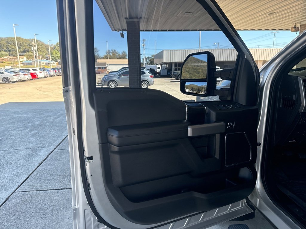 Used 2019 Ford F250 Platinum w/ Platinum Ultimate Package image 16