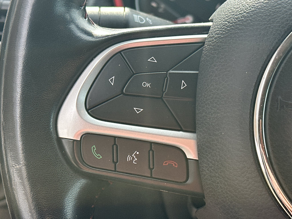 Used 2020 Jeep Compass Trailhawk AWD/4WD image 13